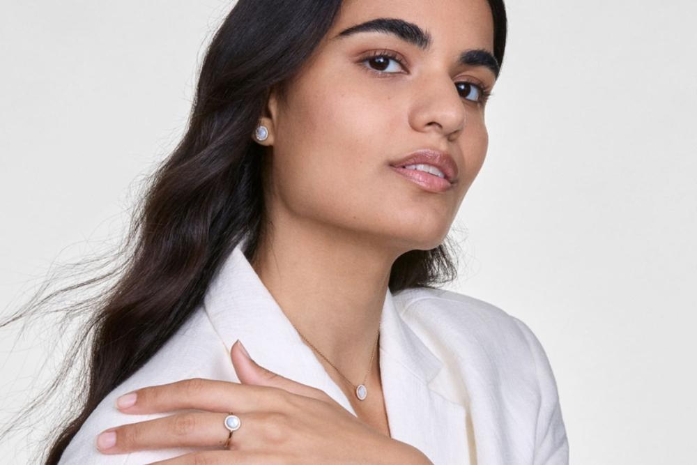 kolczyki Daniel Wellington Audrey Mother of Pearl Gold DW00401405