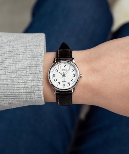 Zegarek damski Casio Classic
