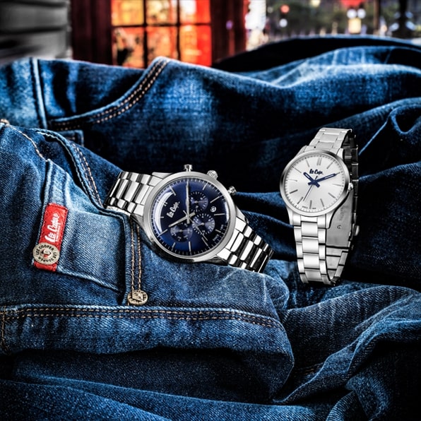 srebrne zegarki Lee Cooper z niebieską i białą tarczą