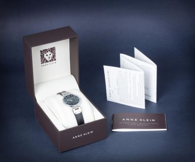 Pudełko zegarka marki Anne Klein