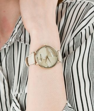 Anne Klein zegarek damski w modnym kolorze