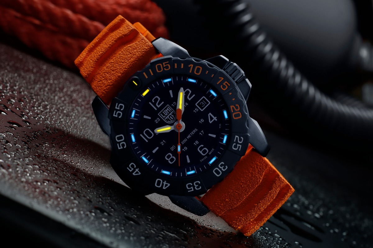 https://fabrykazegarkow.pl/zegarek-meski-luminox-navy-seal-foundation-3250-back-to-the-blue-set-xs-3253-cbnsf-set-kwarcowy