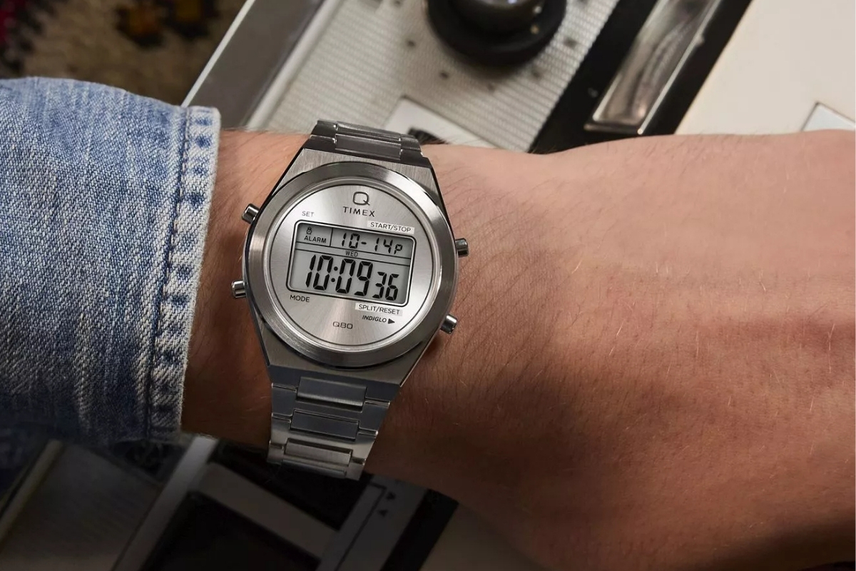 Timex® Q80 Continental