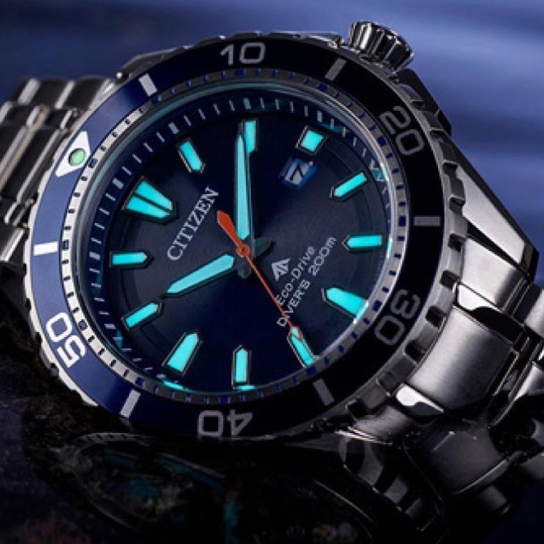 Zegarek Citizen NY0100-50XE - Powłoka luminescencyjna Neobrite