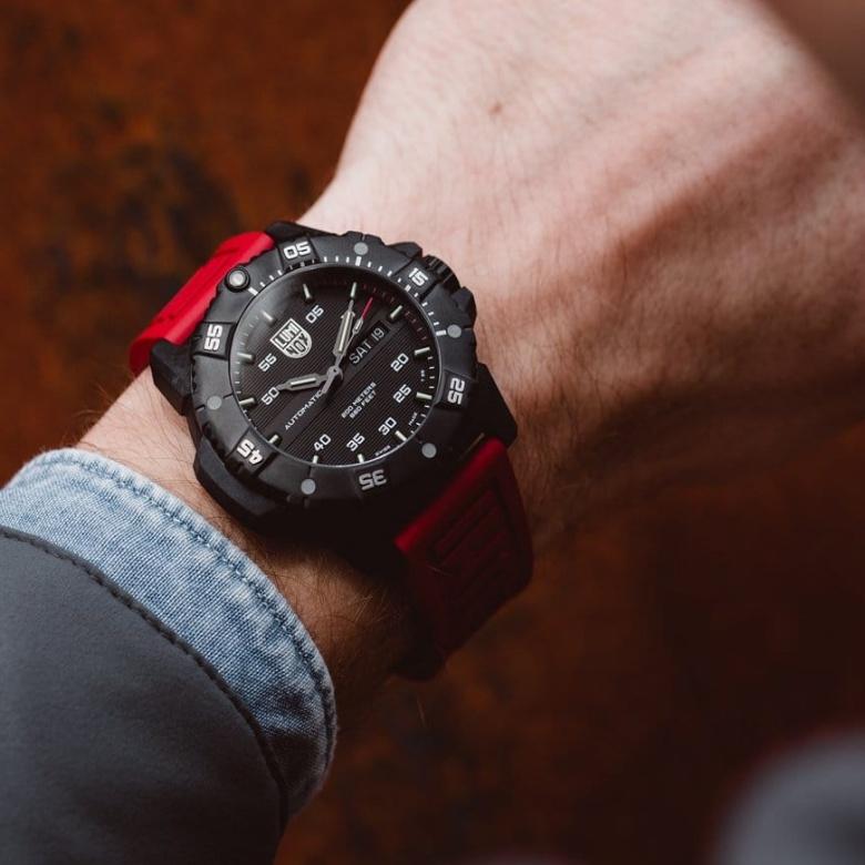 Luminox Master Carbon SEAL 3875 Automatic XS.3875